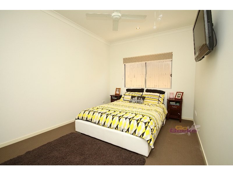 9 Cassia st, Bridgeman Downs QLD 4035