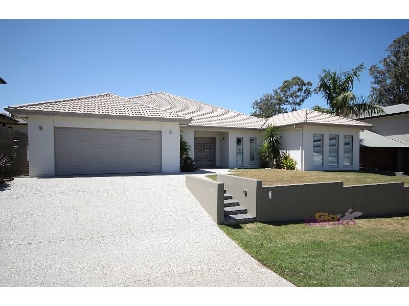 9 Cassia st, Bridgeman Downs QLD 4035