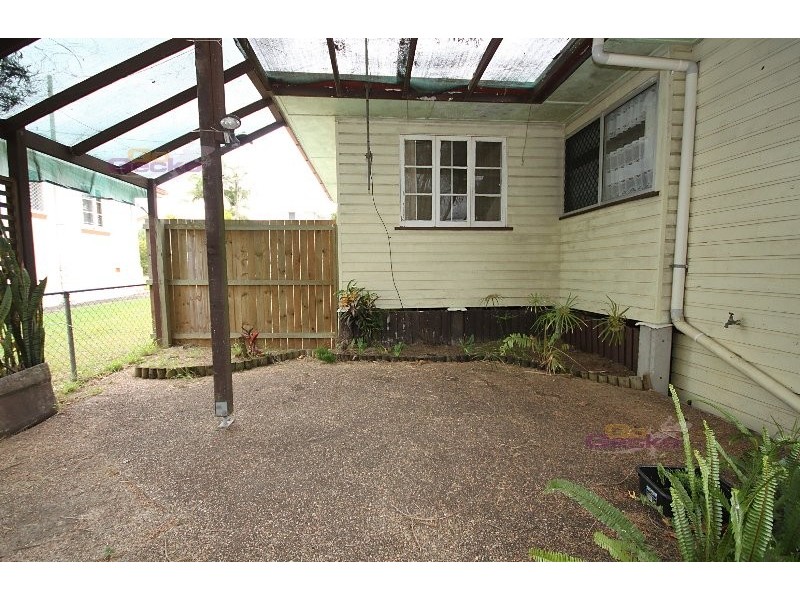 6 Alleena St, Chermside QLD 4032