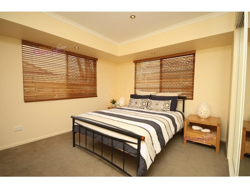 70 Elliott Rd, Banyo QLD 4014