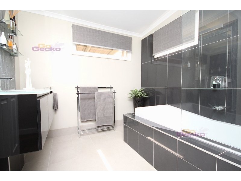 20 Leighton St, Wavell Heights QLD 4012