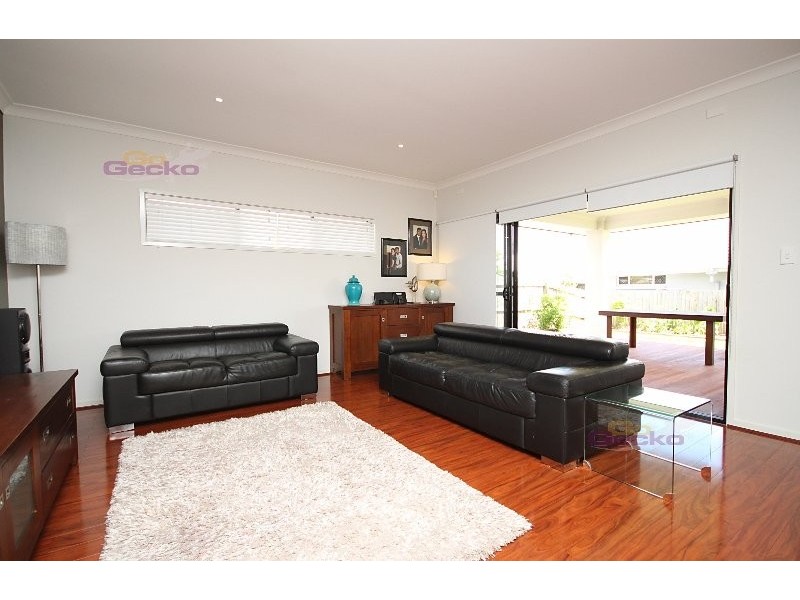 27 Ray St, Carseldine QLD 4034