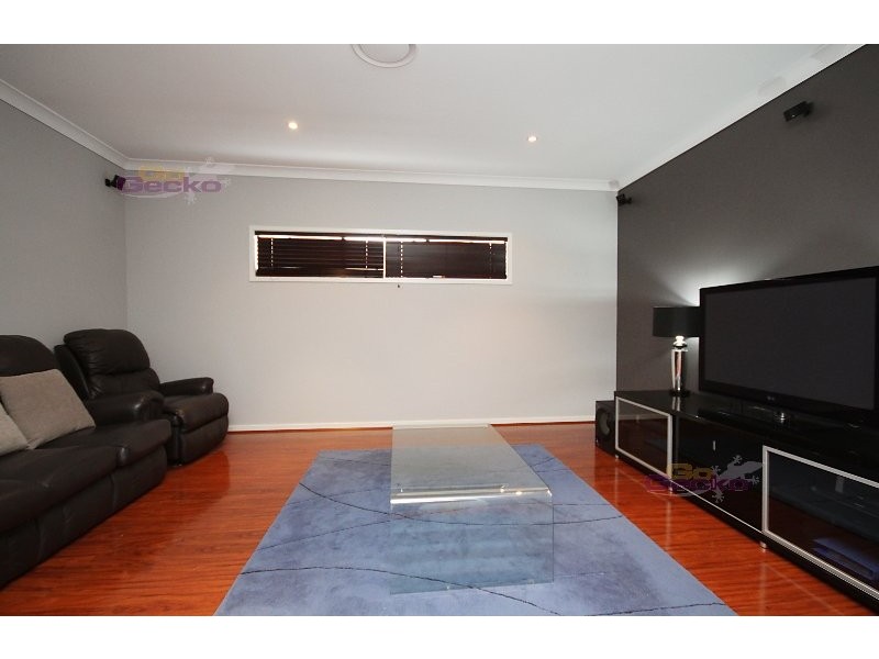 27 Ray St, Carseldine QLD 4034