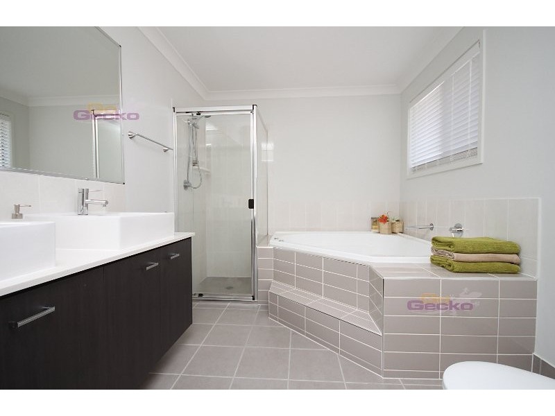 27 Ray St, Carseldine QLD 4034