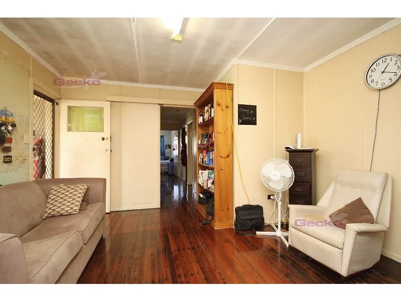 14 Nundah St, Brighton QLD 4017