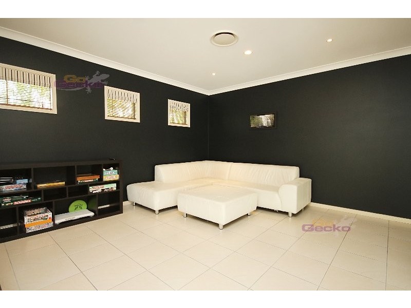 6 Estonia Avenue, Bridgeman Downs QLD 4035