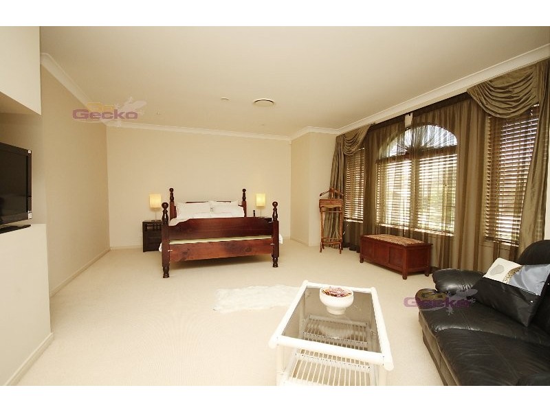 6 Estonia Avenue, Bridgeman Downs QLD 4035