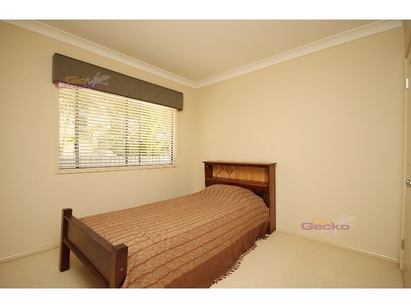 6 Estonia Avenue, Bridgeman Downs QLD 4035