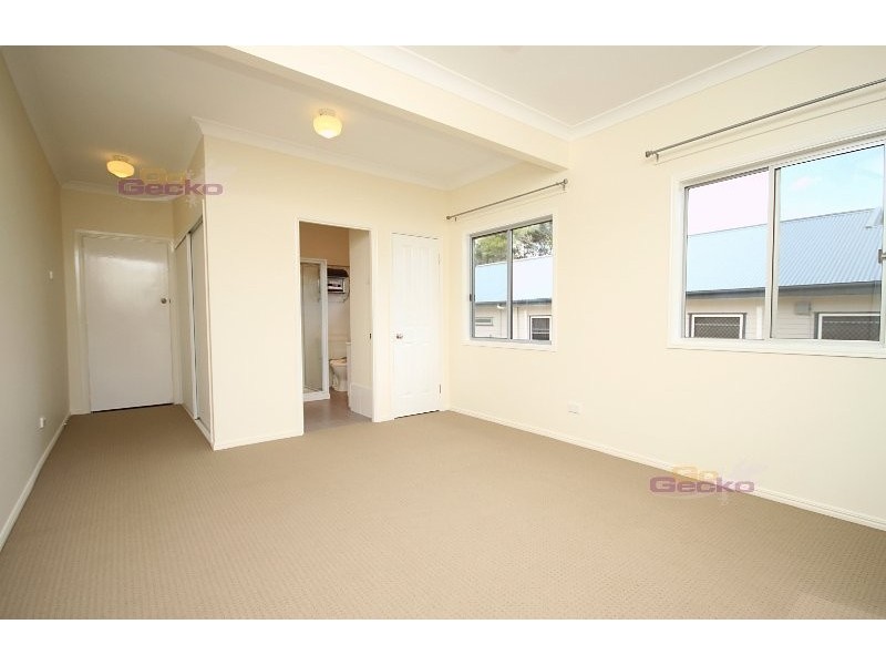 8 Conroy St, Zillmere QLD 4034