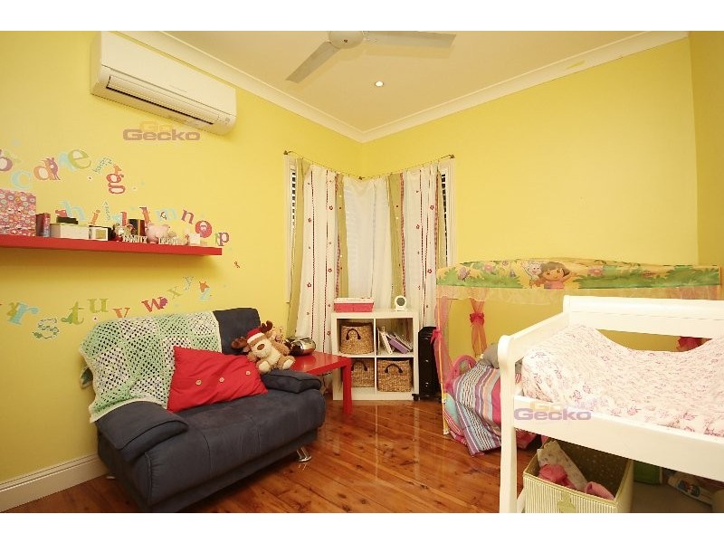 40 Hamilton Rd, Wavell Heights QLD 4012