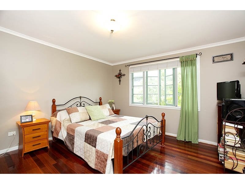 5 Joora Ave, Petrie QLD 4502