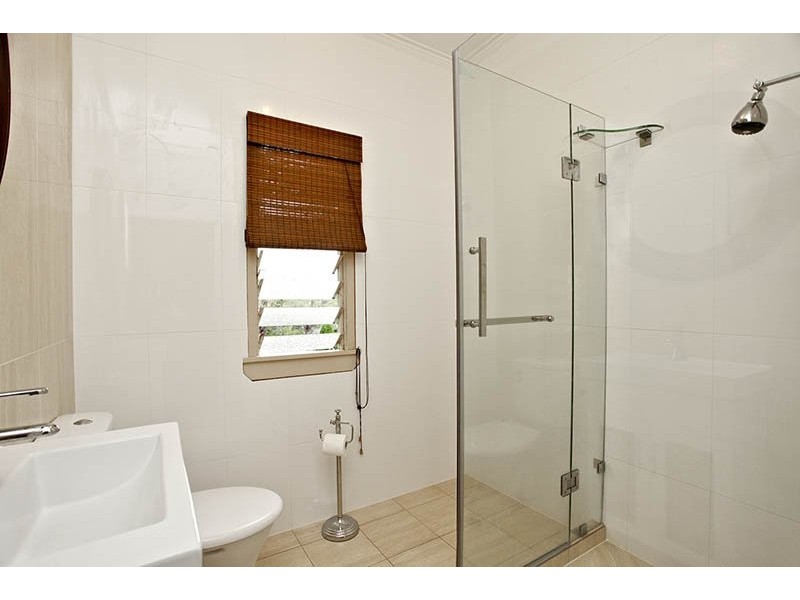 5 Joora Ave, Petrie QLD 4502