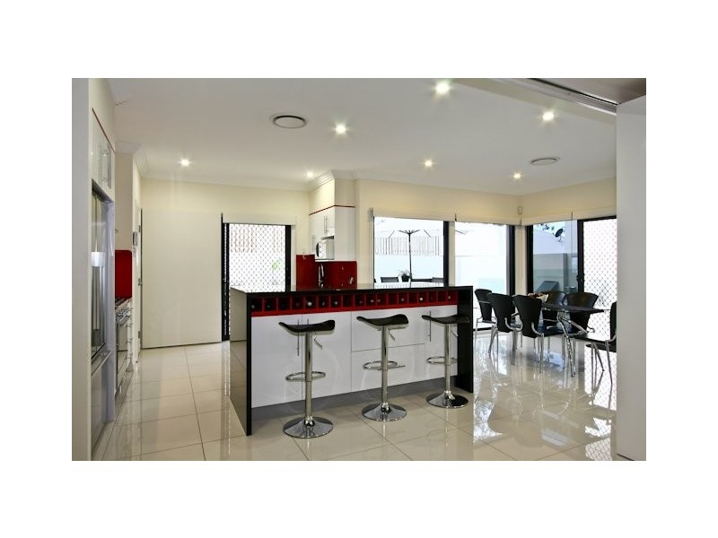 12 Silverbirch Pl, Bridgeman Downs QLD 4035