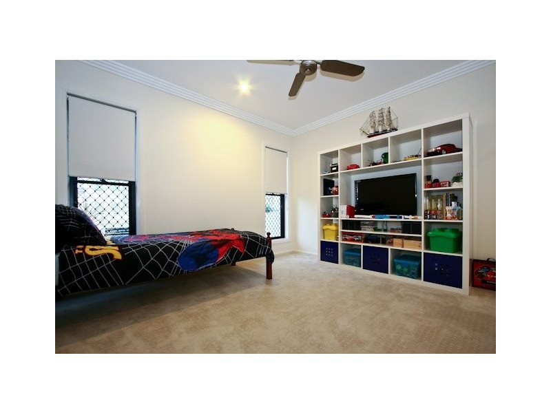 12 Silverbirch Pl, Bridgeman Downs QLD 4035