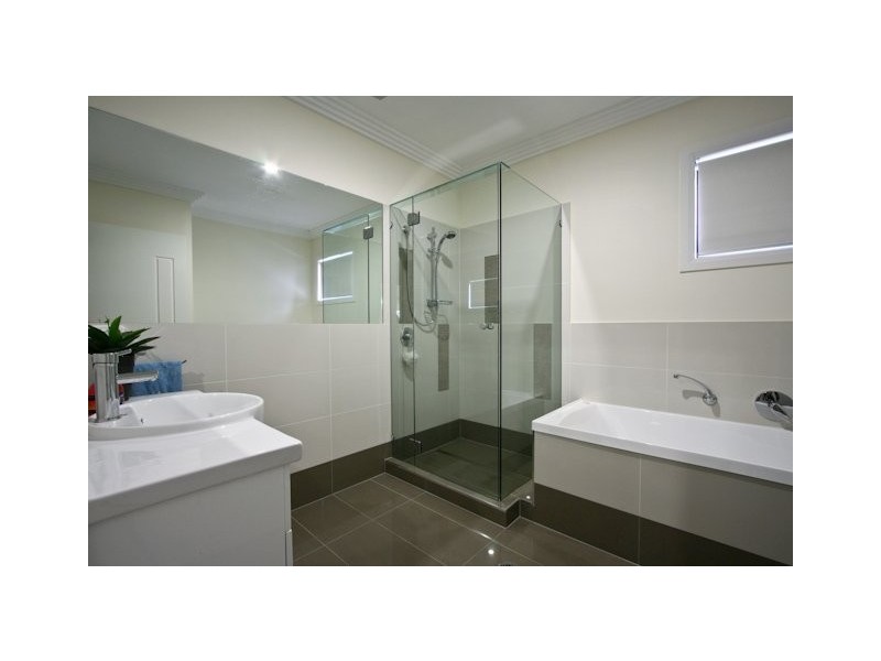 12 Silverbirch Pl, Bridgeman Downs QLD 4035