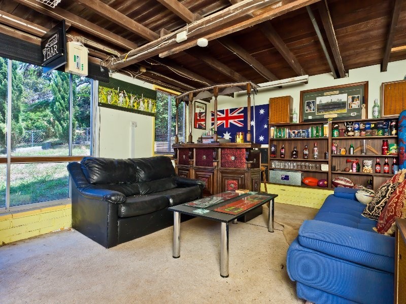 158 Rainbow St, Sandgate QLD 4017