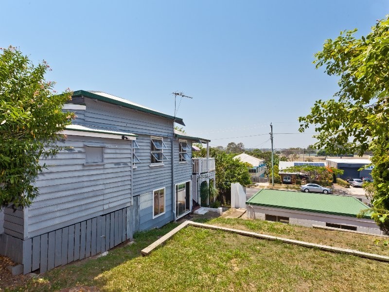 158 Rainbow St, Sandgate QLD 4017