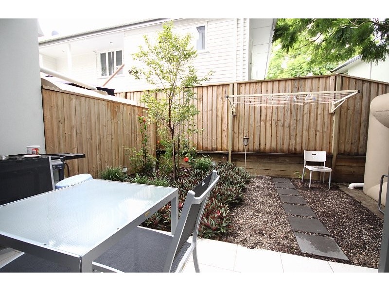 4/10 David Street, Nundah QLD 4012