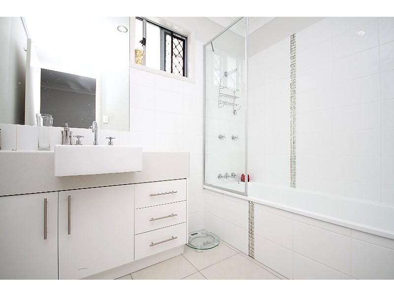 4/10 David Street, Nundah QLD 4012