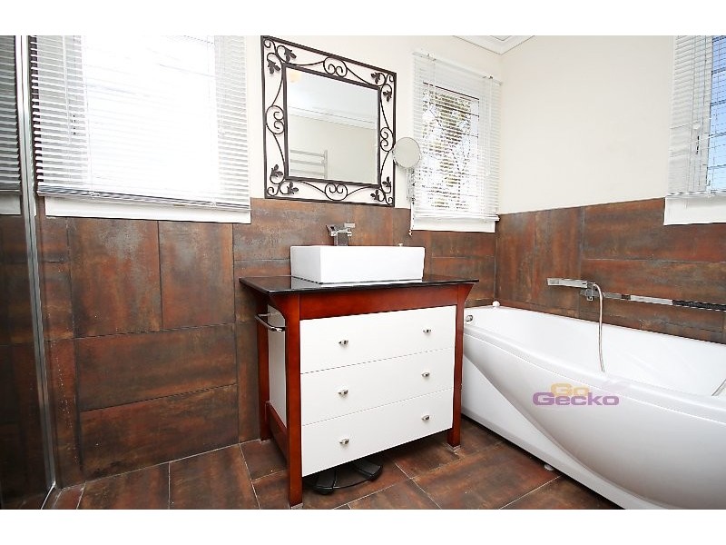 90 Cressey Street, Wavell Heights QLD 4012