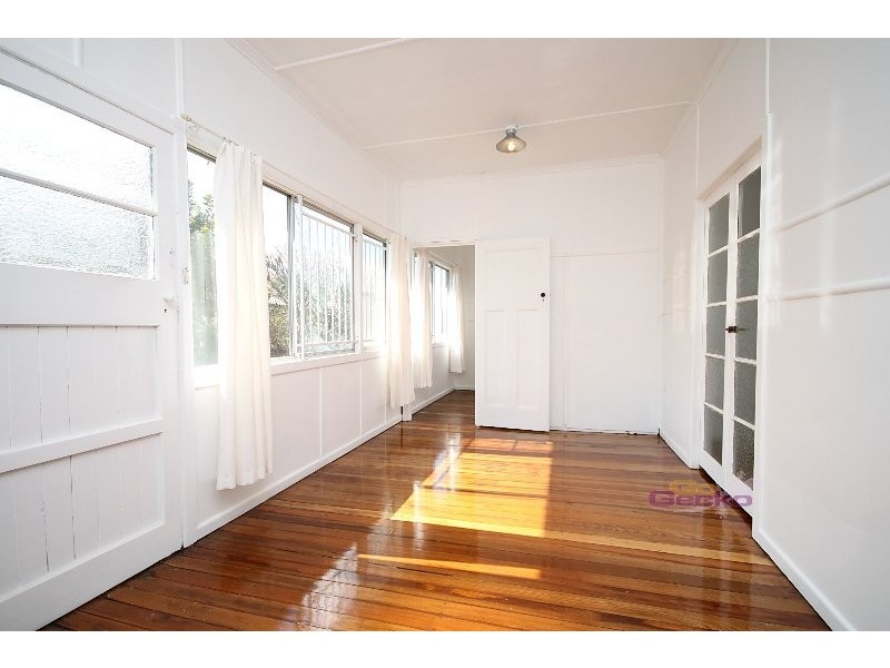 22 Parker Avenue, Northgate QLD 4013