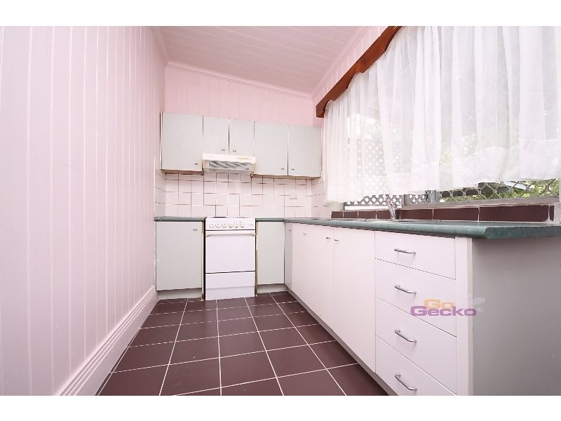 55 Cleveland St, Greenslopes QLD 4120