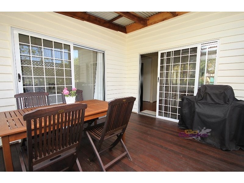 27 Wakefield St, Sandgate QLD 4017