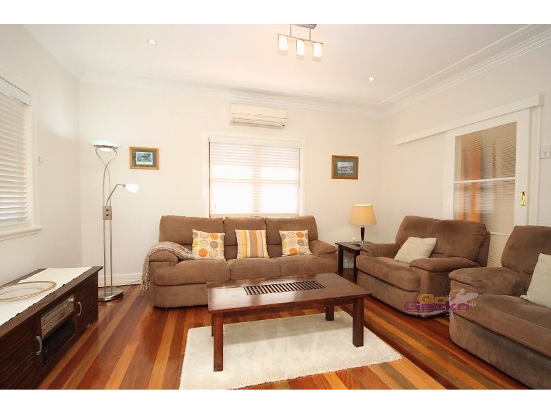 218 Rode rd, Wavell Heights QLD 4012