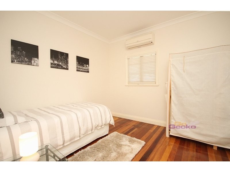 218 Rode rd, Wavell Heights QLD 4012