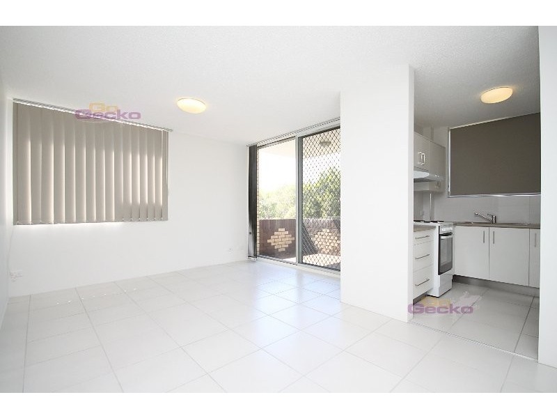 1/327 Zillmere Road, Zillmere QLD 4034
