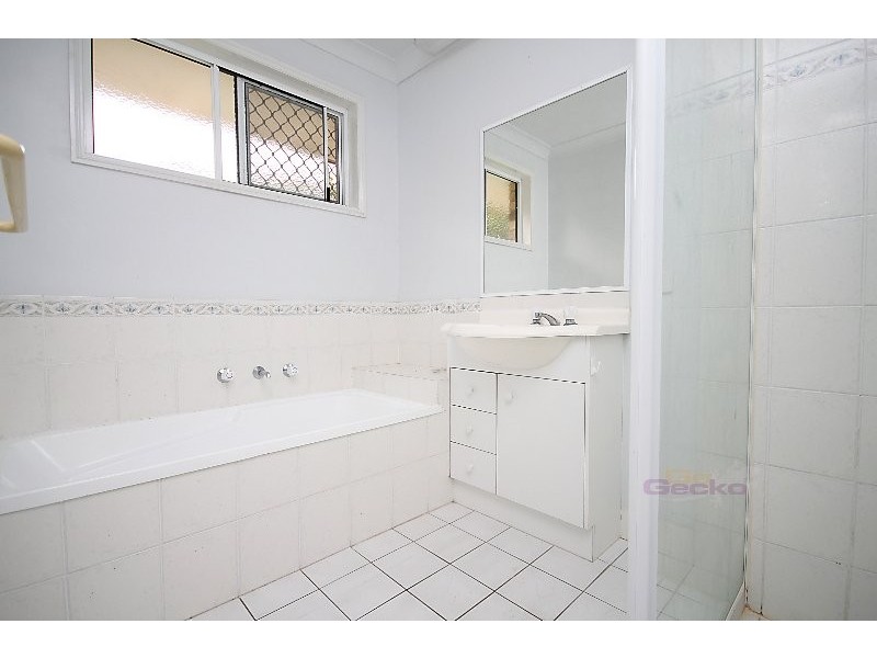 4 Penleigh Close, Boondall QLD 4034