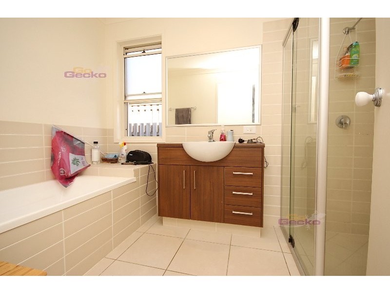 8 Dalkeith Court, Fitzgibbon QLD 4018