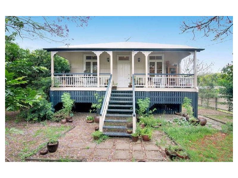 3 Swan Terrace, Windsor QLD 4030