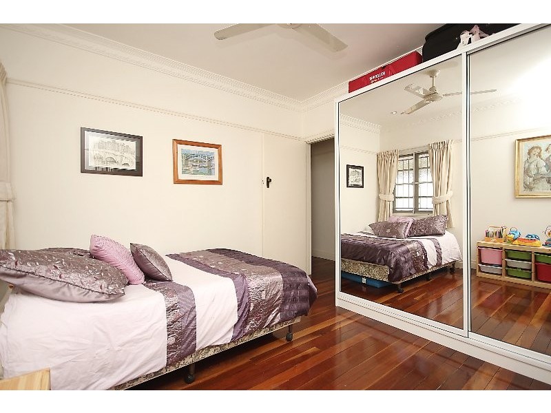 263 Rode Road, Wavell Heights QLD 4012