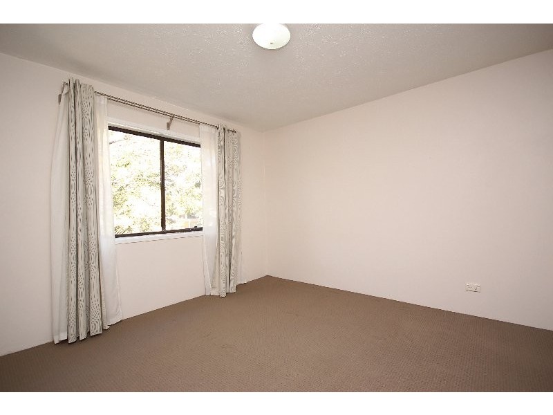 1/10 Lucinda St, Taringa QLD 4068