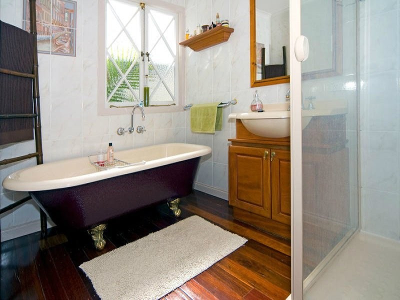268 Bennetts Road, Norman Park QLD 4170