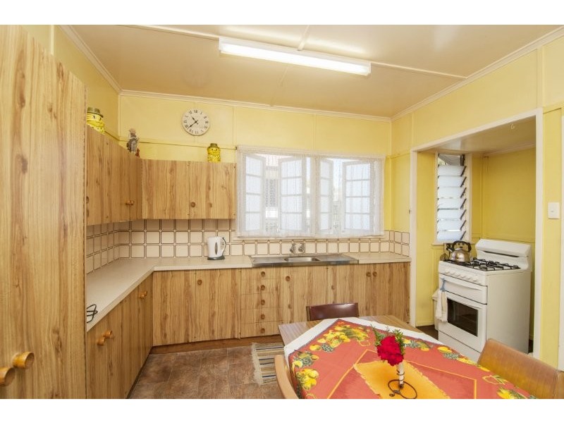 68 Nielson St, Chermside QLD 4032