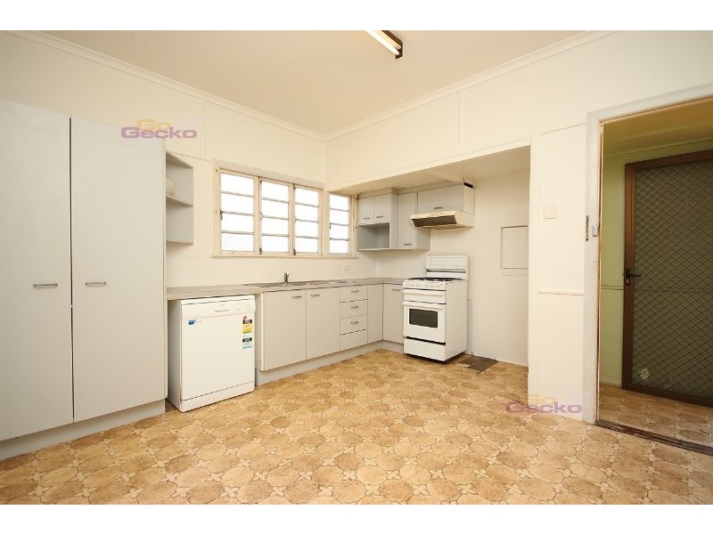 20 Esdale St, Wavell Heights QLD 4012