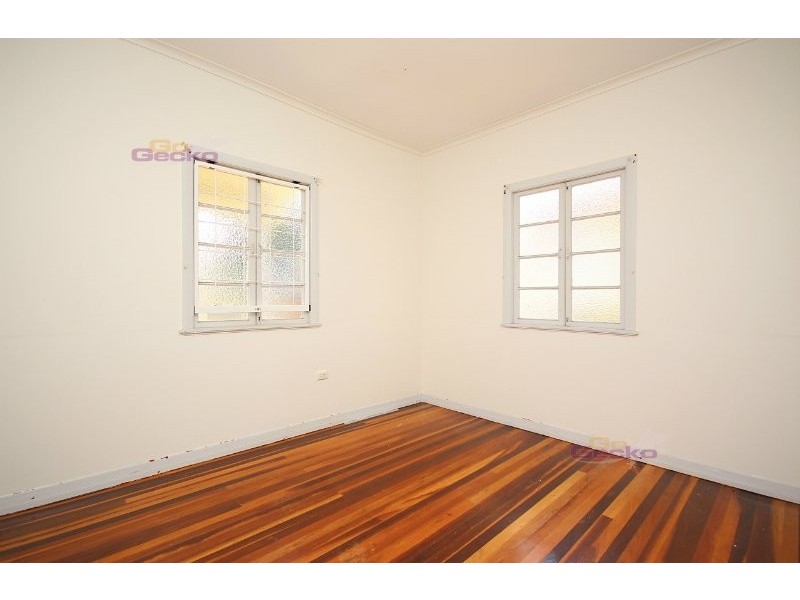 20 Esdale St, Wavell Heights QLD 4012