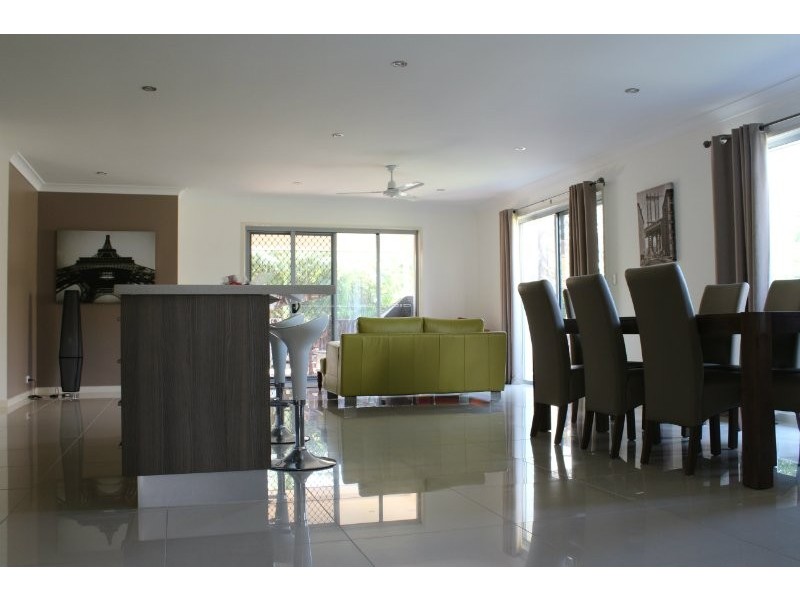 16 Azahar Street, Carseldine QLD 4034