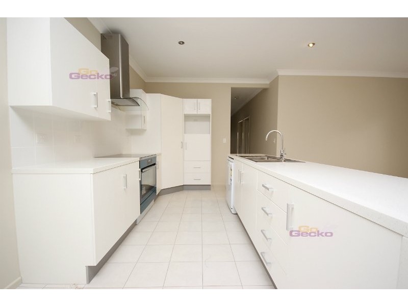 9 Station Avenue, Northgate QLD 4013