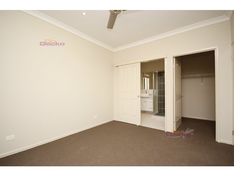 9 Station Avenue, Northgate QLD 4013