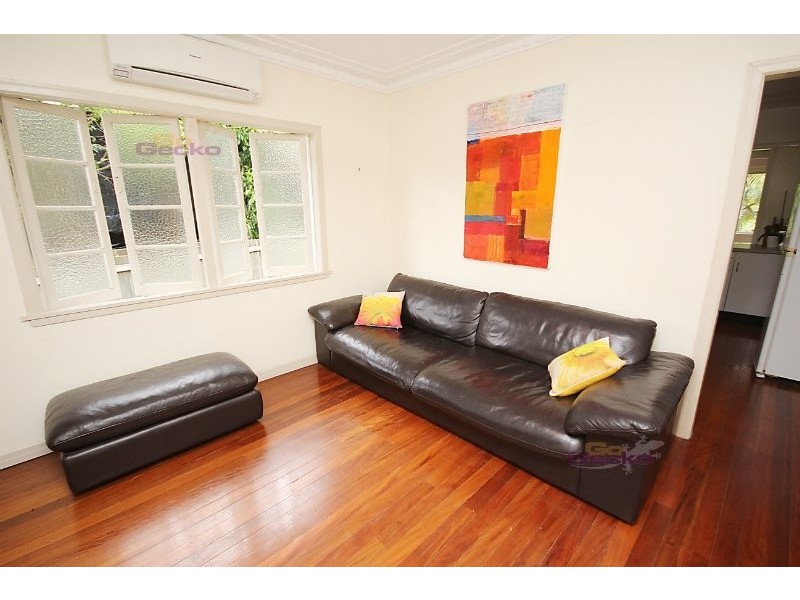 3 Cecil Road, Bardon QLD 4065