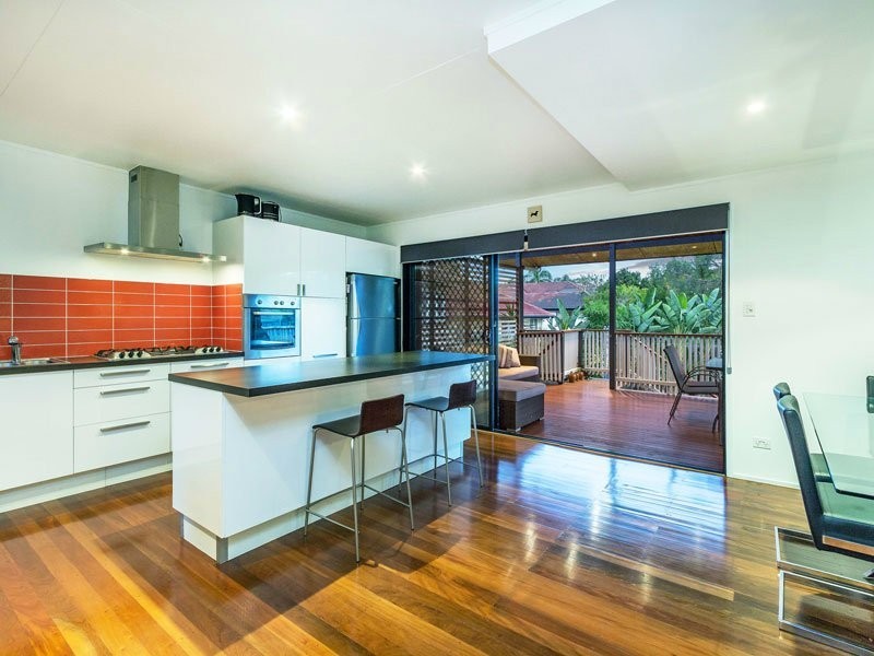 6 St Helens Road, Mitchelton QLD 4053