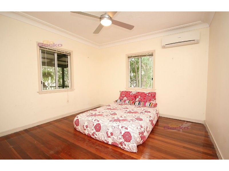 3 Cecil Road, Bardon QLD 4065