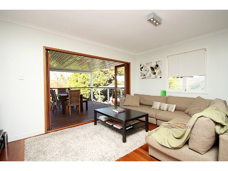 9 Rutherford Street, Stafford Heights QLD 4053