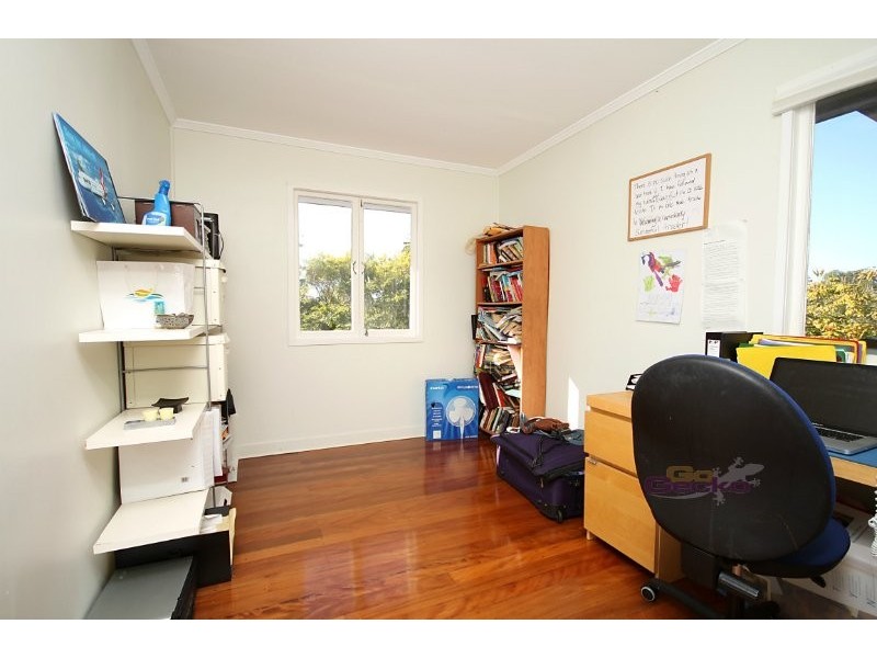 9 Rutherford Street, Stafford Heights QLD 4053