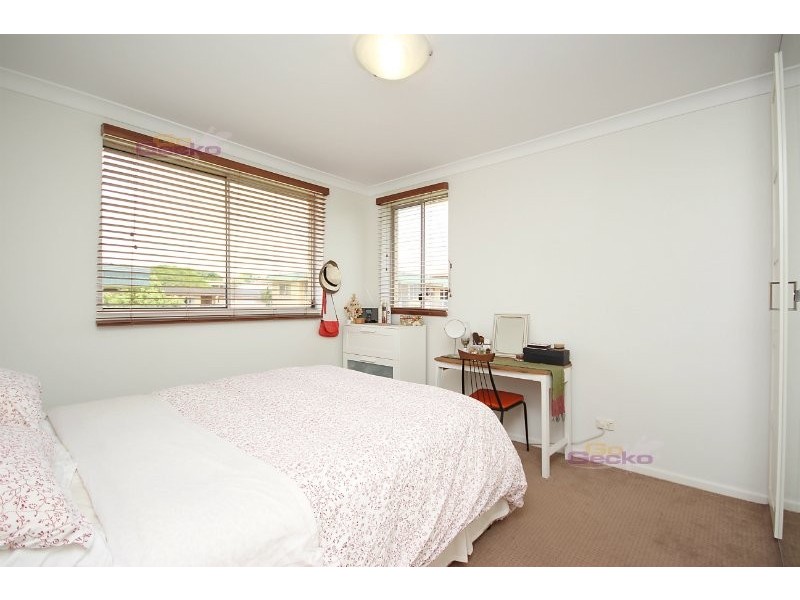 6/21 Macaulay Street, Coorparoo QLD 4151