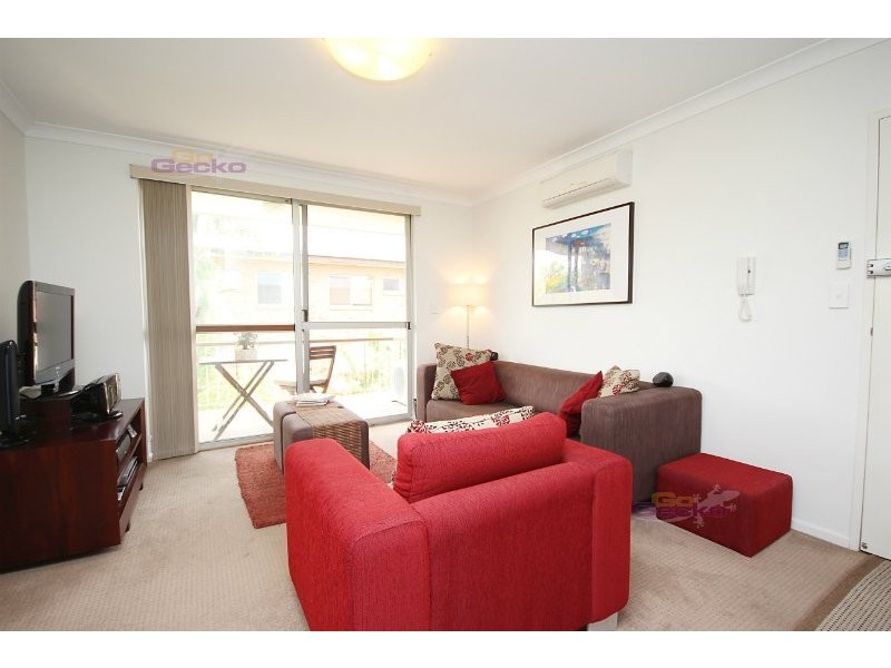 6/21 Macaulay Street, Coorparoo QLD 4151