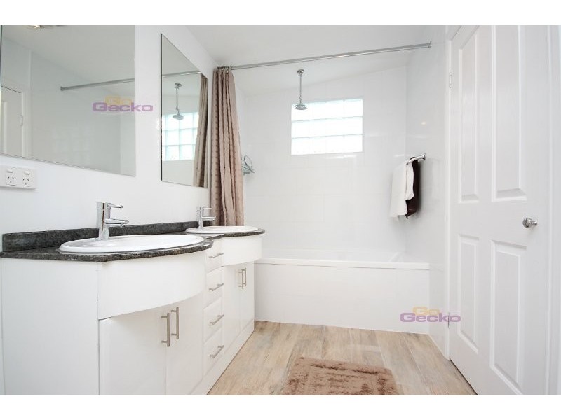 105 Braun St, Deagon QLD 4017